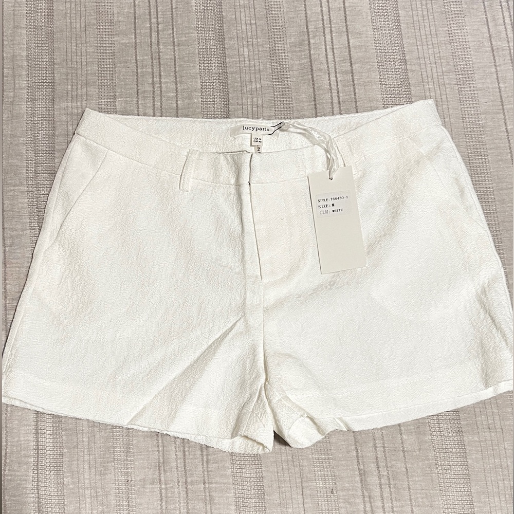 Lucy Paris NWT Ivory White Shorts Size medium